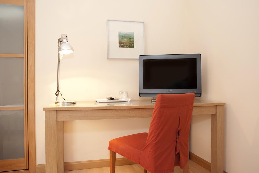 Apartamentos Sabinas Zaragoza Centro Quarto foto